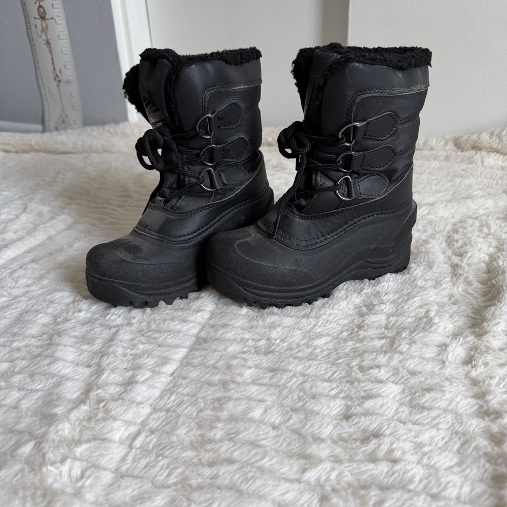 Itasca Black Kids Snow Boots